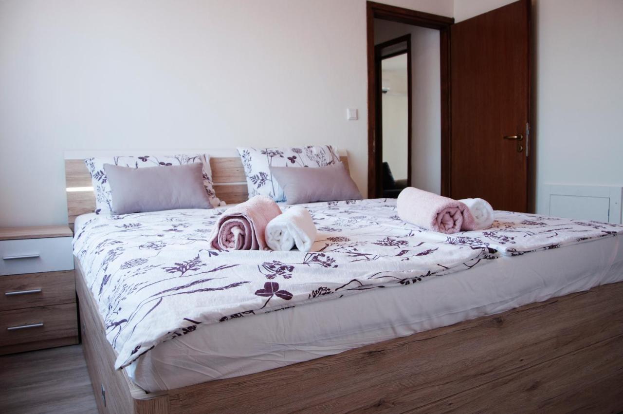 Domus Albus Apartman Zára Szoba fotó