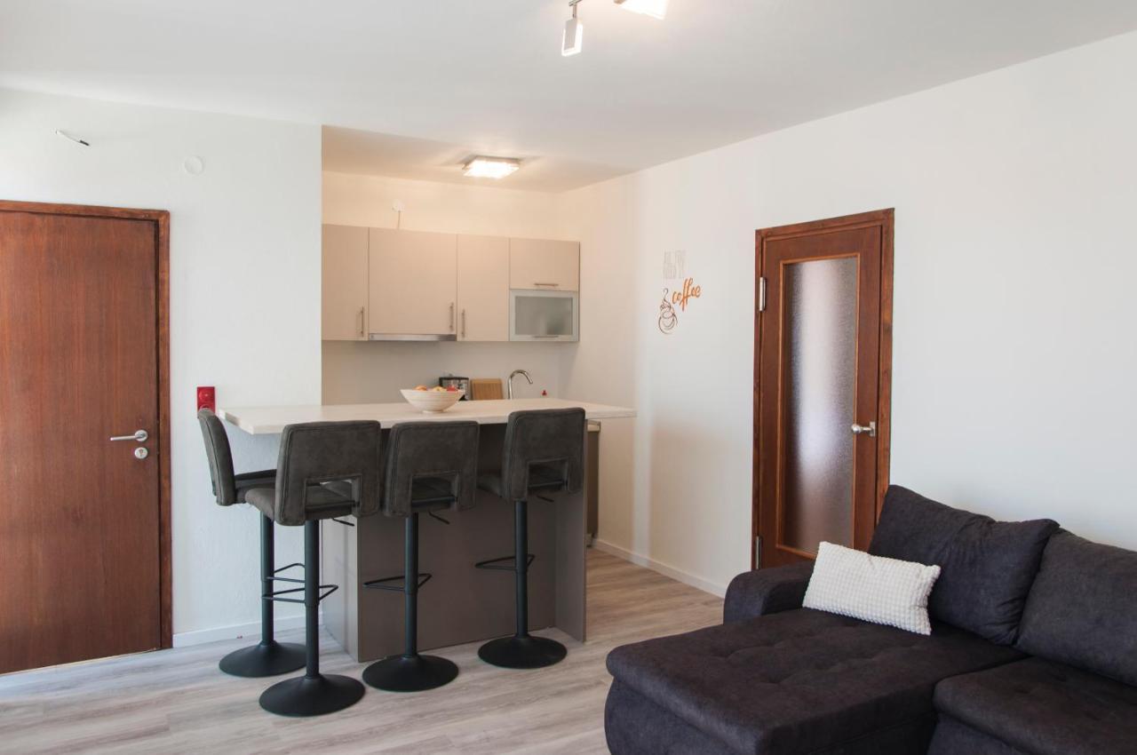 Domus Albus Apartman Zára Szoba fotó